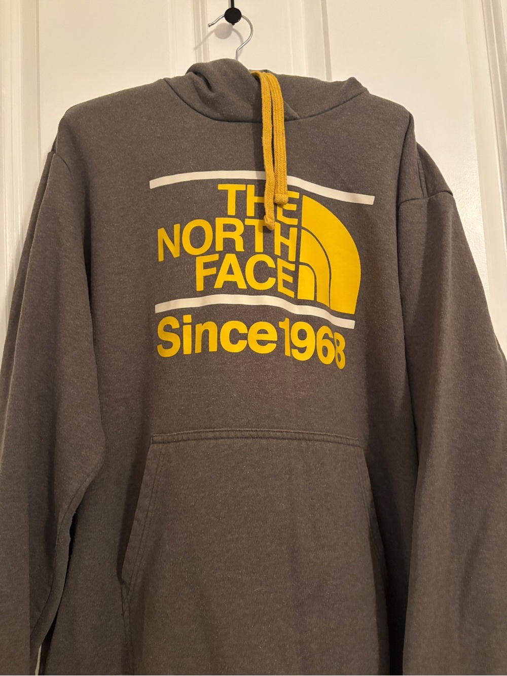 The North Face Brown Pullover Hoodie with Yellow Logo and Drawcord. Size XL - Picture 7 of 8